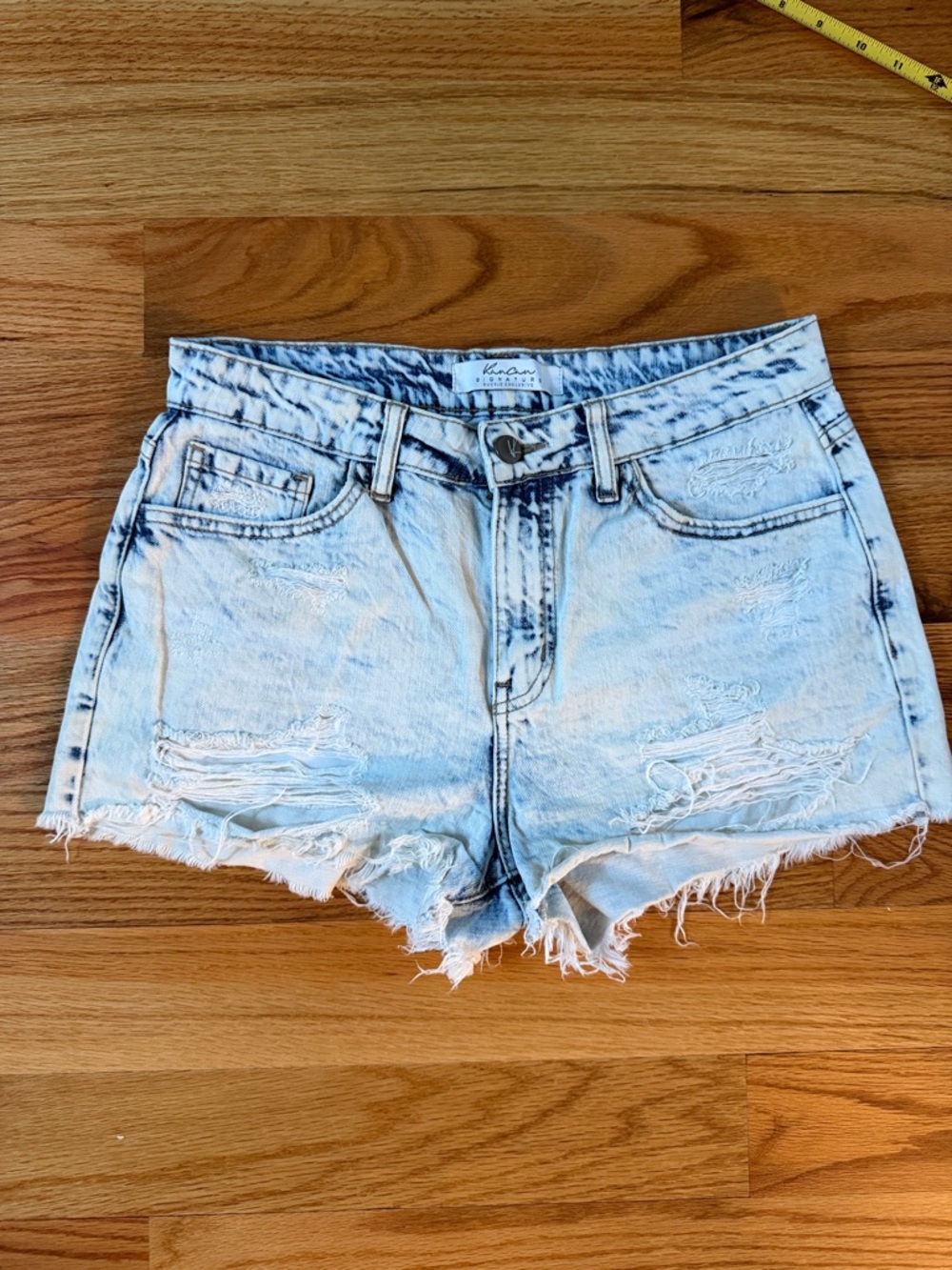 KanCan Light Wash Distressed High-Rise Denim Shorts Size 26 Buckle Exclusive
